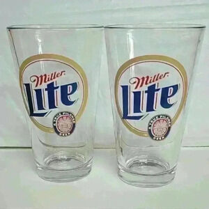 Vintage Set of 2 Miller Lite Glasses